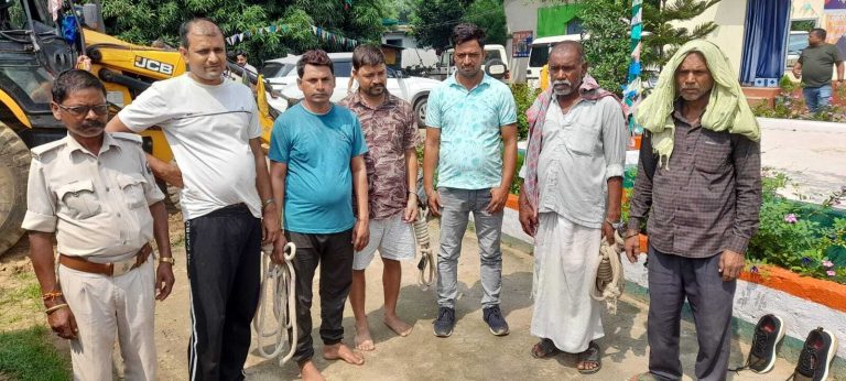 चार शराबी सहित छह लोग गिरफ्तार