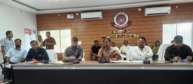 बिना किसी निष्कर्ष का रहा अतिक्रमणमुक्त मुंगेर को लेकर आयोजित बैठक