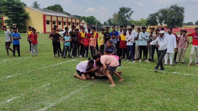 राष्ट्रीय खेल दिवस समारोह का आयोजन, विभिन्न स्कूलों के छात्र- छात्राओं ने लिया भाग