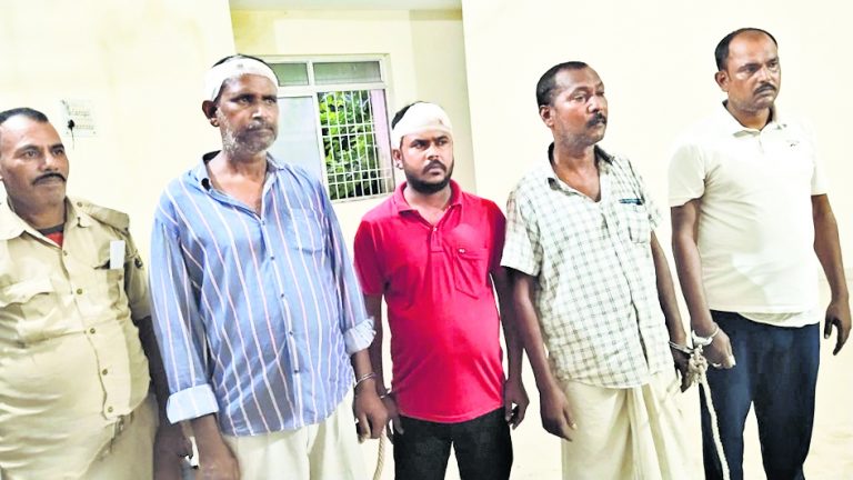आरा : लूटकांड के आरोपित को पकड़ने गयी पुलिस पर हमले में एएसआइ का सिर फटा, पटना रेफर