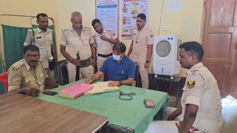 वार्ता को पहुंची पुलिस पर हमला, थानाध्यक्ष सहित अन्य पुलिस घायल