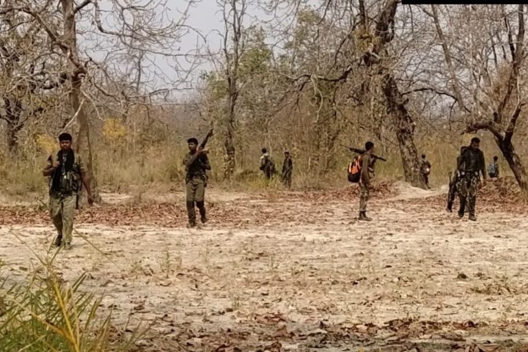 Naxal Attack: छत्तीसगढ़ के बीजापुर में आईईडी विस्फोट, 5 सुरक्षाकर्मी घायल