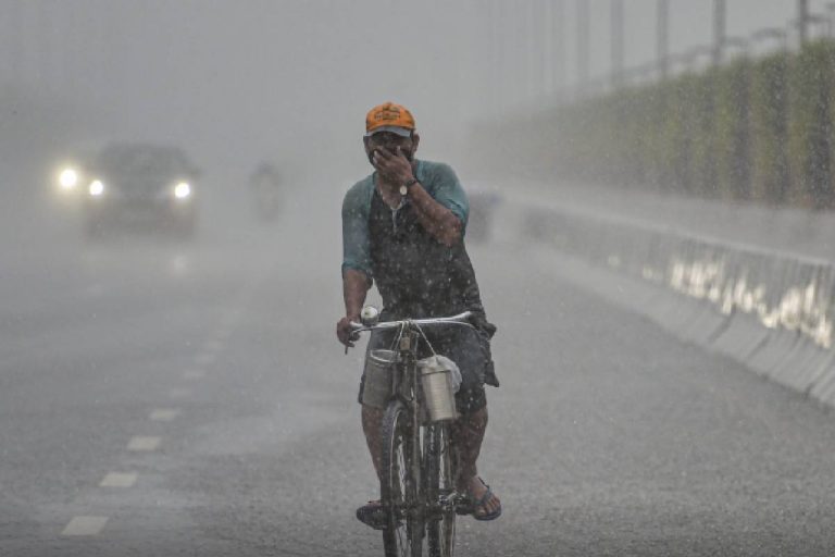 Rain Alert: 10 से 15 नवंबर तक इन राज्यों में होगी भारी बारिश, जानें अगले 6 दिनों के मौसम का हाल