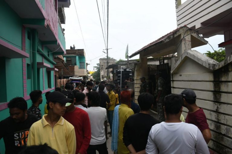 सिम बॉक्स मामले में ओडिशा पुलिस की रांची में रेड, सिम सेटअप बॉक्स समेत कई सामान जब्त