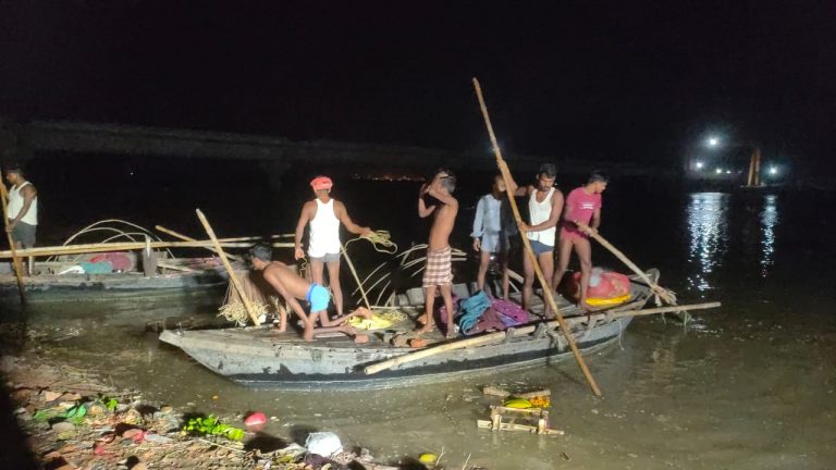 Patna News: गणेश मूर्ति विसर्जन के दौरान दो युवक गंगा नदी में डूबे, पढ़िए पूरा मामला..
