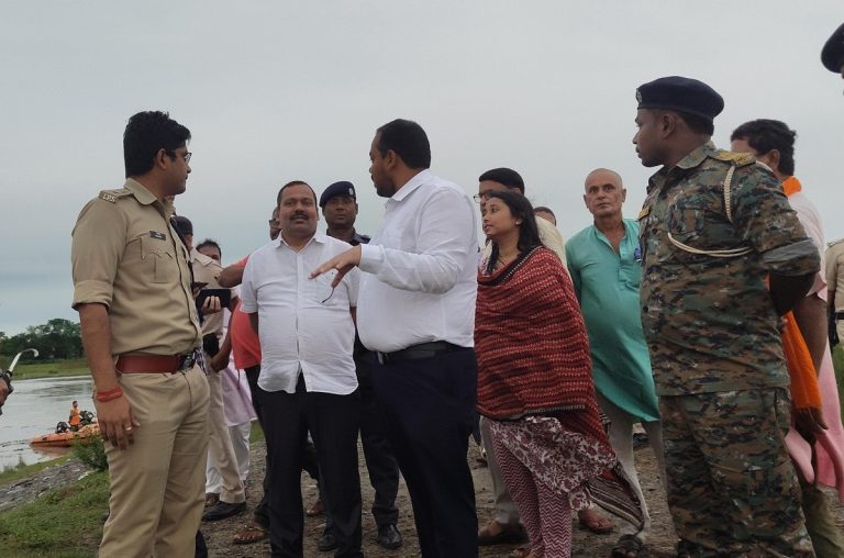 Saharsa news : बाढ़ की आशंका को लेकर जिला प्रशासन हाइ अलर्ट पर, करायी जा रही माइकिंग
