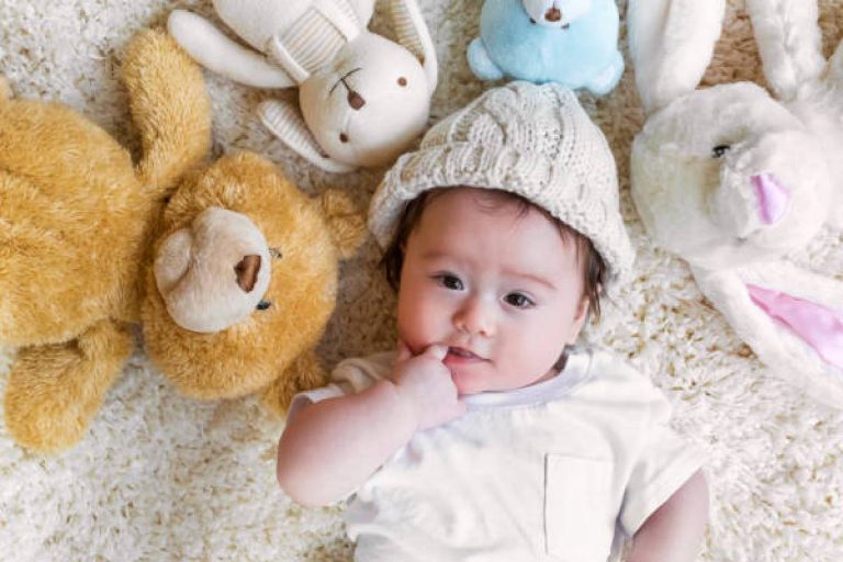 Baby Name: मां दुर्गा के नाम पर रखें अपनी लाडली का नाम, पुकारने और सुनने से ही मन होगा प्रसन्न