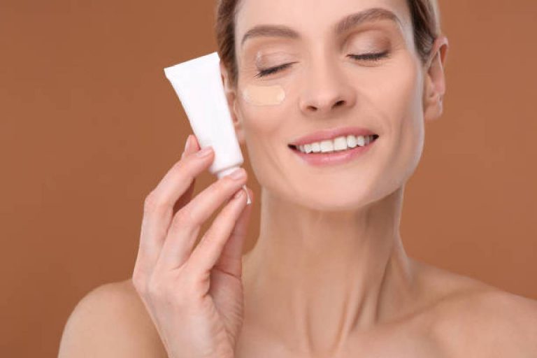 Makeup Tips: प्राइमर लगाने से पहले करें ये काम, लंबे समय तक टिकेगा मेकअप