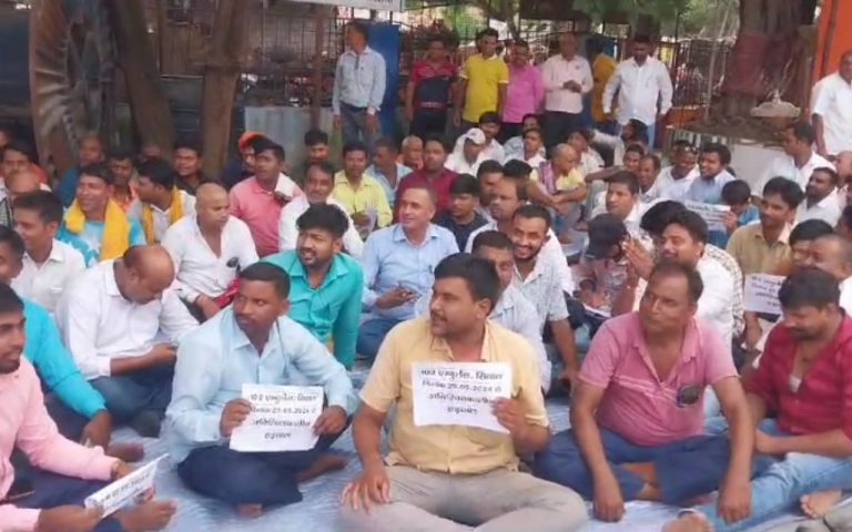 Bihar News: वेतन को लेकर सीवान में एंबुलेंस चालक हड़ताल पर, मरीजों के लिए बनी परेशानी