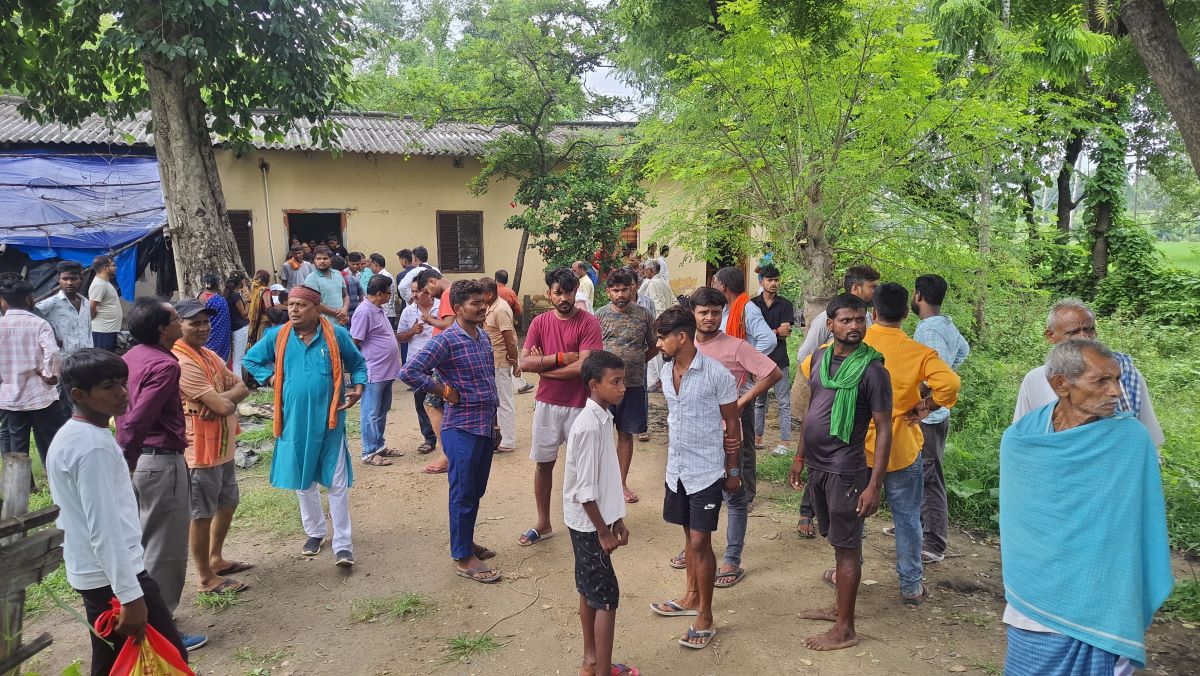 aurangabad snake bite news | Bihar Snake Bite News: A poisonous snake bit a woman and a teenager in Aurangabad, both died