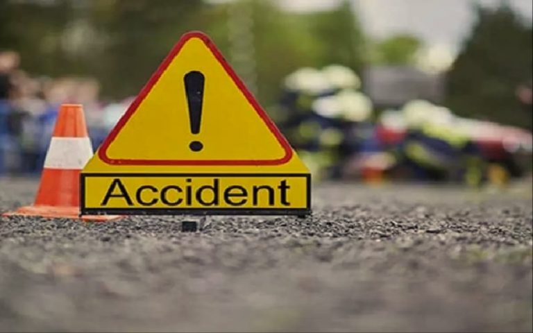 Bihar News: बांका में श्रद्धालुओं से लदी गाड़ी पलटी, गंगा स्नान के लिए सुल्तानगंज जा रहे 11 लोग जख्मी