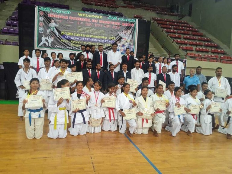 Karate: राज्य स्तरीय कराटे प्रतियोगिता की शुरुआत, आठ जिले के खिलाड़ी शामिल