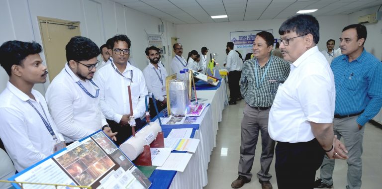 केस स्टडी और मॉडल के जरिये दी नवीन संस्कृति और समस्या की जानकारी