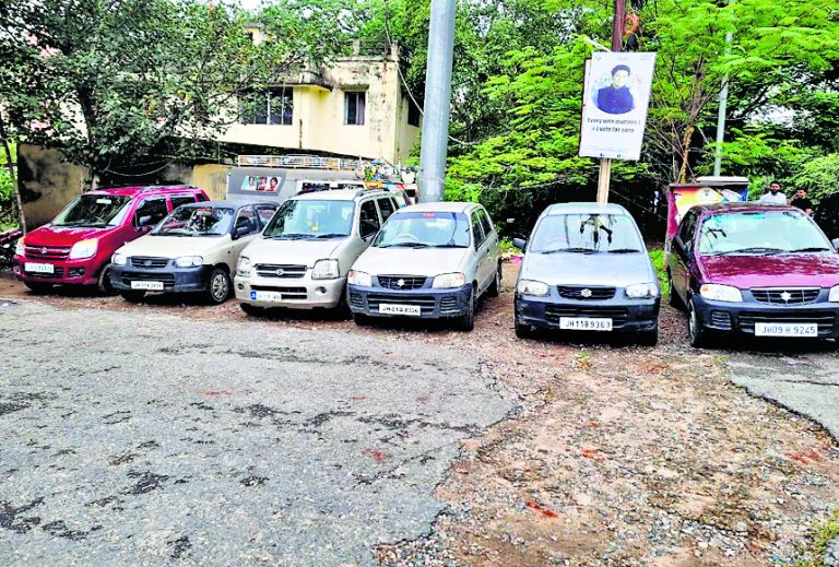 crime news : वाहन चोर गिरोह का भंडाफोड़, दो गिरफ्तार