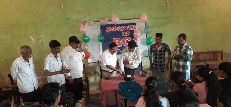 पुस्तक खरीदने से ज्ञान में होती है वृद्धिः प्रधानाचार्य