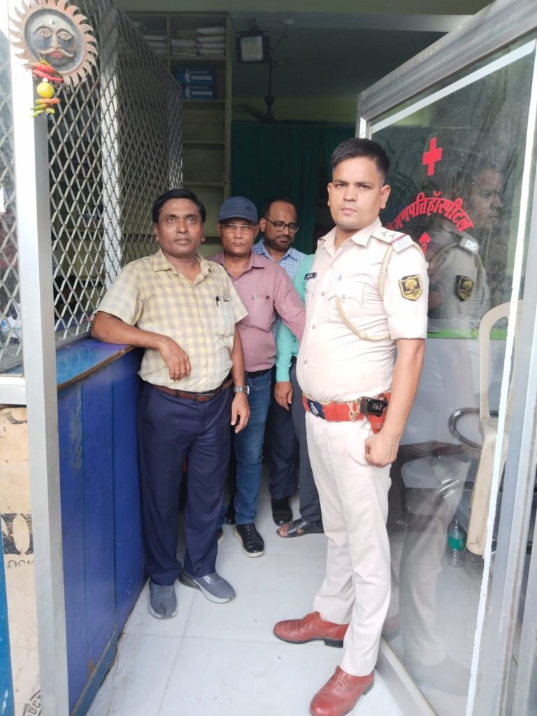 Motihari News : छापेमारी में मिली नशीली व प्रतिबंधित दवाएं