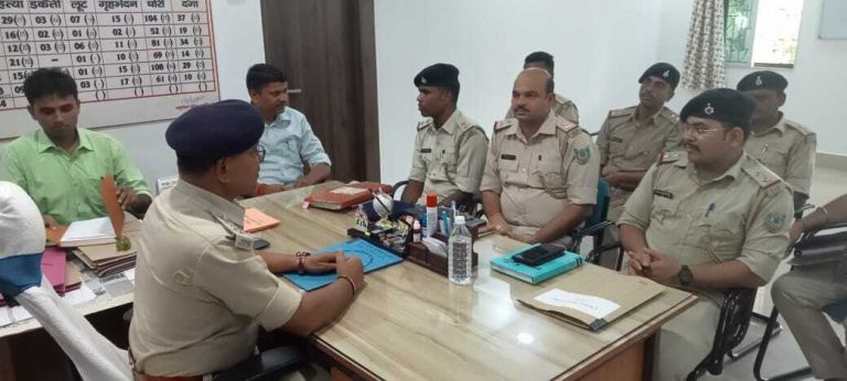 थानेदार बाहर से आने वाले नये लोगों पर रखें पैनी नजर : एसडीपीओ