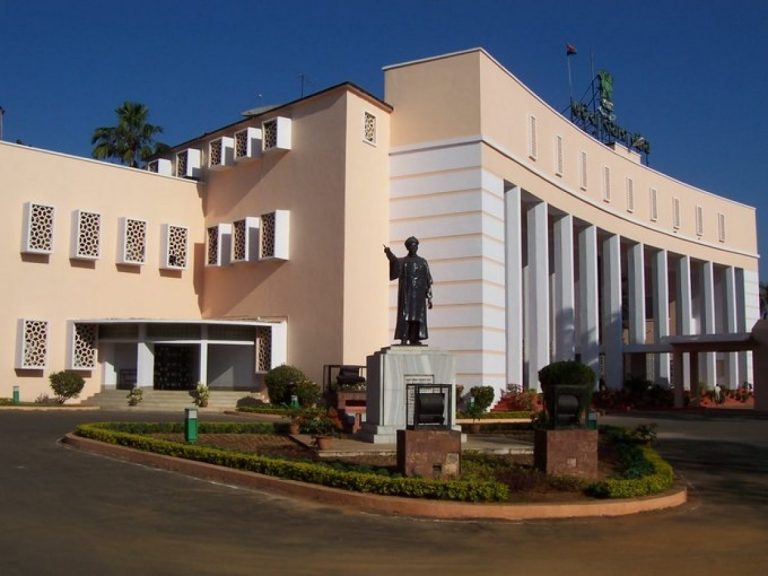Odisha News : ओडिशा में पांच वर्षों में आकाशीय बिजली गिरने से 1,625 लोगों की मौत हुई : मंत्री