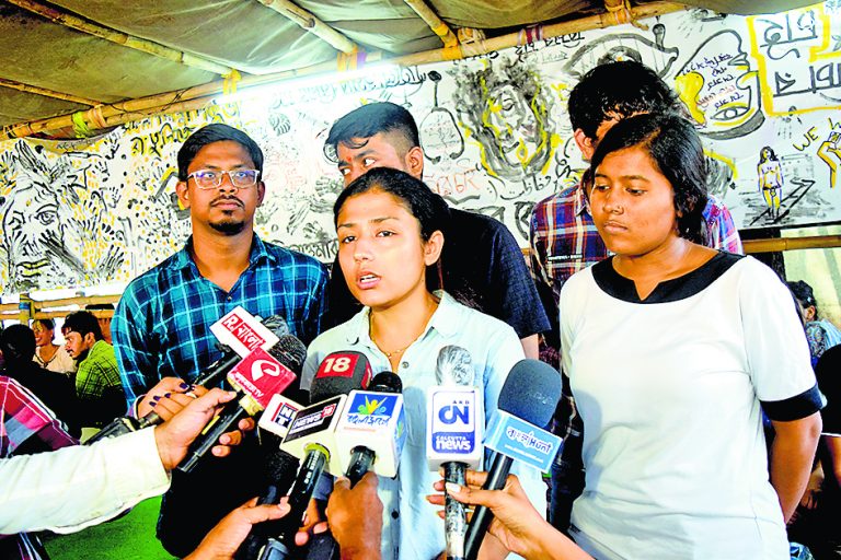 जूनियर डॉक्टरों ने आंदोलन तेज करनी की दी चेतावनी