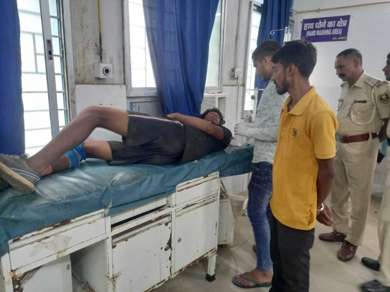 कबड्डी मैच के दौरान खिलाड़ी हुआ घायल, भर्ती