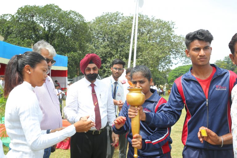 Athletics : विकास विद्यालय में सीबीएसइ क्लस्टर 3 एथलेटिक्स प्रतियोगिता शुरू