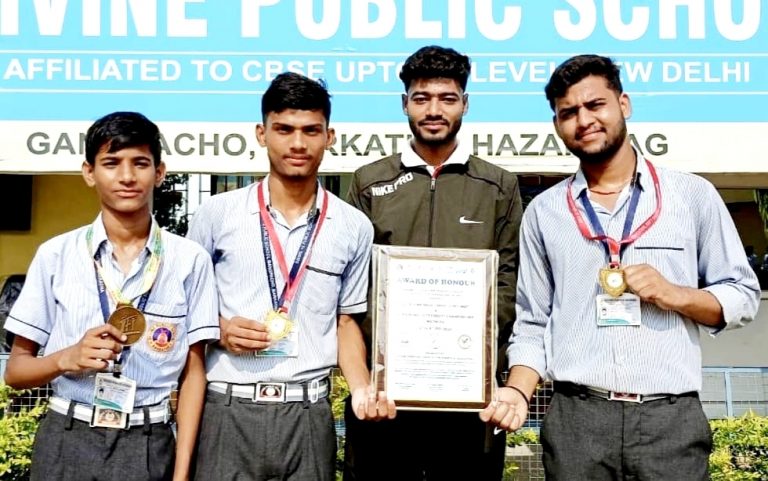 राष्ट्रीय सॉफ्ट क्रिकेट  चैंपियनशिप में जीते गोल्ड मेडल