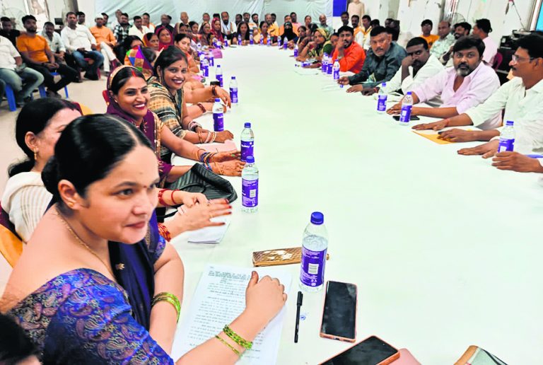 Chhapra News : नगर निगम की बैठक में हंगामा, 38 पार्षदों ने किया बहिष्कार