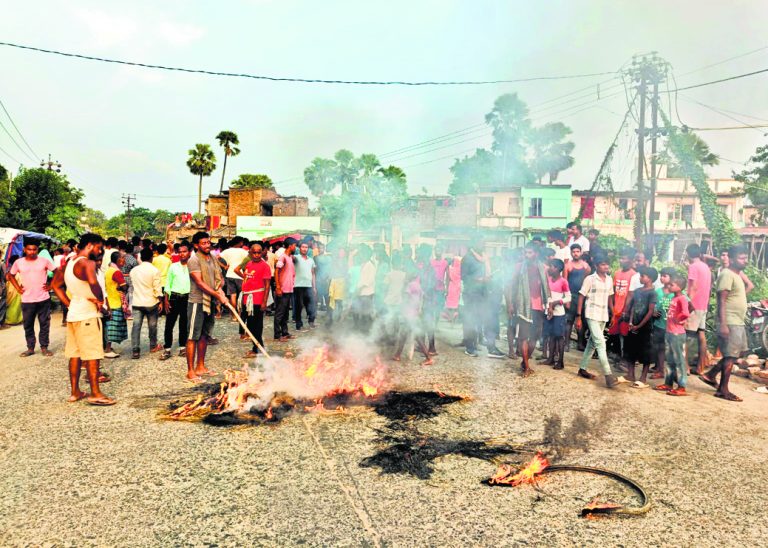 hajipur news. बिदुपुर में बाइक सवार युवक की गोली मारकर हत्या