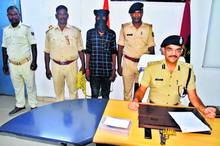 hajipur news. राहगीरों से लूटपाट करने वाला युवक गिरफ्तार, दो फरार