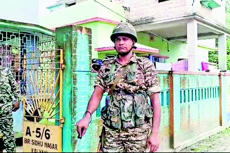 राशन वितरण घोटाले में इडी की ताबड़तोड़ छापेमारी
