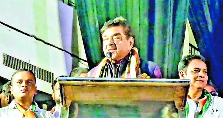 बर्नपुर में भाजपा पर खूब बरसे सांसद शत्रुघ्न सिन्हा