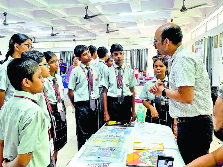 ओडीएम इंटरनेशनल स्कूल में लगाया गया करियर फेयर