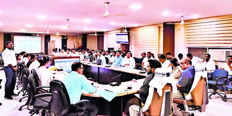 hajipur news. जिले में अब तक मात्र 44 पंचायत सरकार भवन का ही हो सका निर्माण