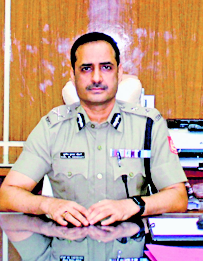 दो अलग-अलग मामलों में 25 लाख की ठगी, पैन कार्ड अपडेट और स्टॉक में निवेश