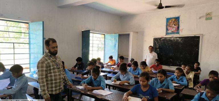 प्रारंभिक विद्यालयों में अर्द्धवार्षिक मूल्यांकन दो पालियों में शुरू