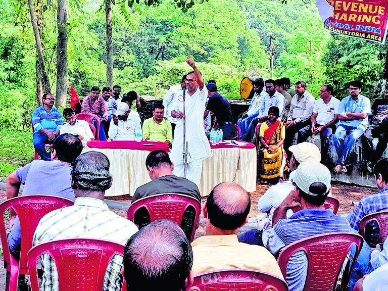 एमडीओ मॉडल के खिलाफ कुनुस्तोड़िया में सीटू की सभा