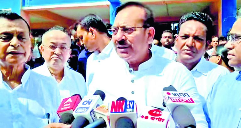 बाढ़ प्रभावित इलाकों का मंत्रियों ने लिया जायजा