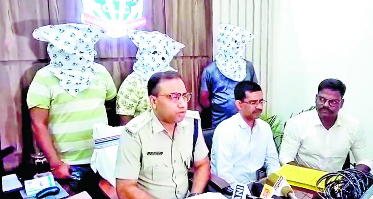 चाइनीज कंपनी के माध्यम से अवैध रूप से होता था कॉल डायवर्ट, चार गिरफ्तार
