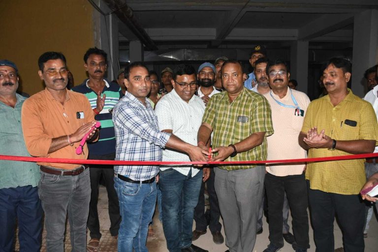 जीएमसीएच में वाहन पार्किंग स्थल का अधीक्षक ने किया उदघाटन