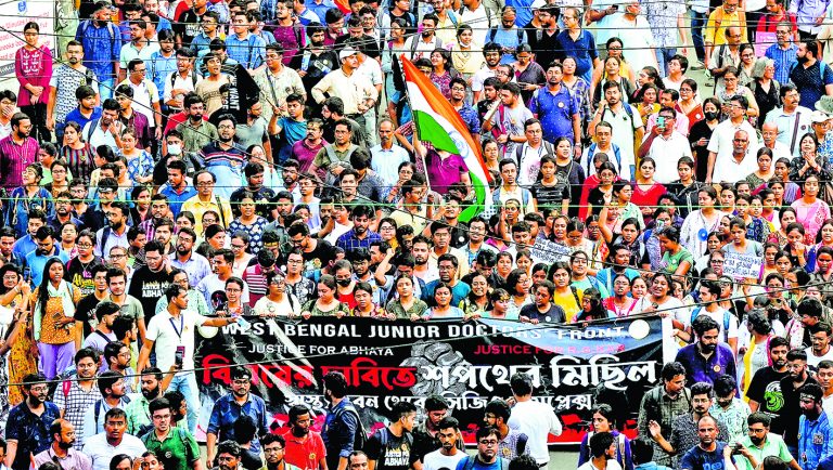 जूनियर डॉक्टरों का धरना समाप्त
