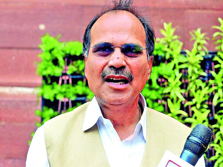 बाढ़ को लेकर झूठ बोल रही हैं सीएम : अधीर