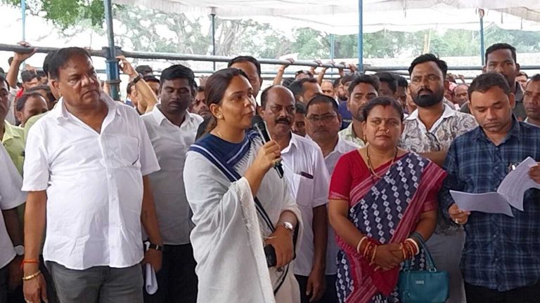 Jharsuguda News: खिंडा माइंस के विस्थापितों को न्याय दिलाने के लिए किया गया प्रदर्शन