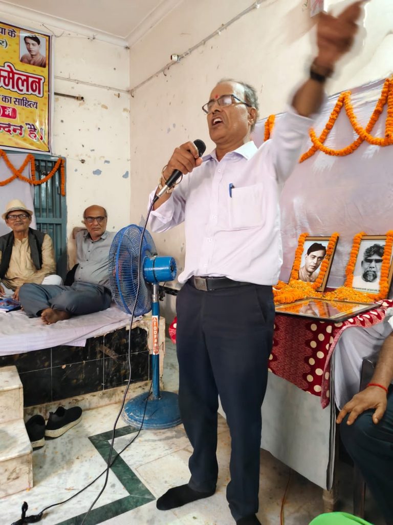 साहित्य श्री सम्मान से सम्मानित हुए डॉ. चौधरी