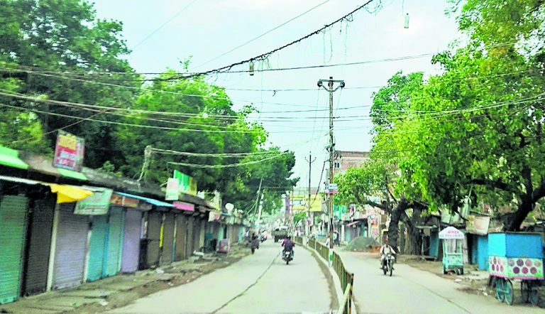 Gopalganj News  : आसमान में बादलों का कब्जा, उमस ने लोगों को किया व्याकुल, आज से बारिश के अलर्ट
