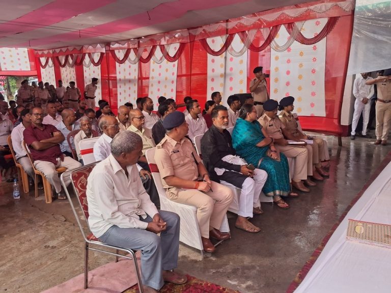 हरिवंशपुर तिलडीहा दुर्गा मंदिर में शांति समिति की बैठक आयोजित