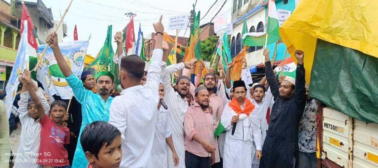 रामगिरी महाराज की टिप्पणी के खिलाफ बहादुरगंज में विरोध मार्च