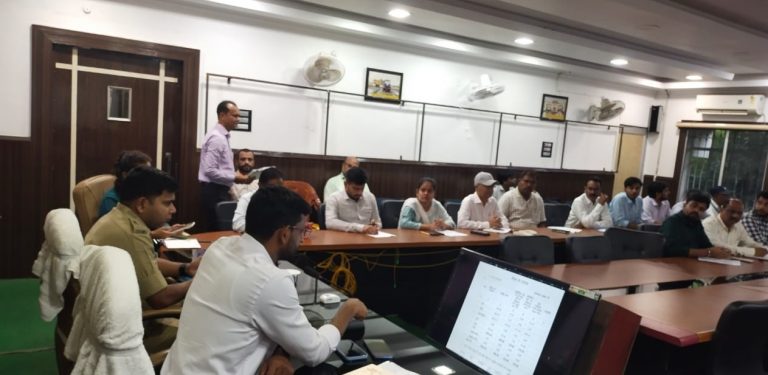 जिले में अवैध खनन पर अंकुश लगाने के लिए अधिकारी उठाएं शख्त कदम: डीएम