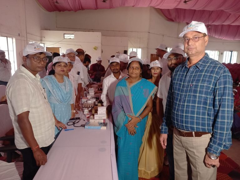 health checkup of cleaning workers: सफाई कर्मियों के स्वास्थ्य जांच, सरकार के महत्वाकांक्षी योजनाओं की दी गई जानकारी