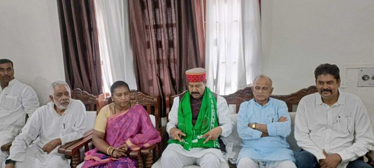 स्मार्ट प्रीपेड मीटर के नाम पर जनता का हो रहा है शोषण-भाई वीरेंद्र
