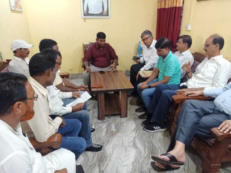 BOKARO NEWS : प्रबंधन से वार्ता के बाद गेट जाम आंदोलन वापस